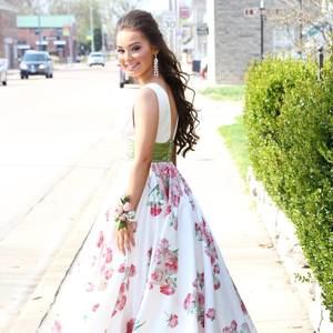 Meet your Posher, Belle